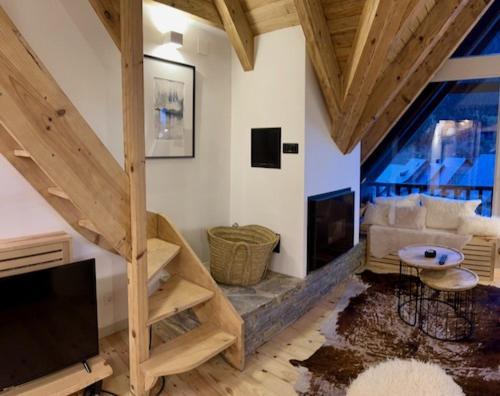 Muntanyo Luxury Lodge Con Sauna, Parking Y Guardaesquis En Ruda Tredos Exterior photo